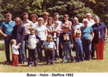 Holm, Baker, and Steffins family reunion in 1982