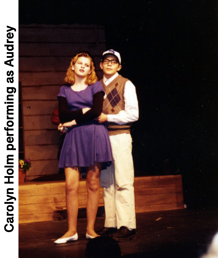 Carolyn and the Seymour actor singing together on stage