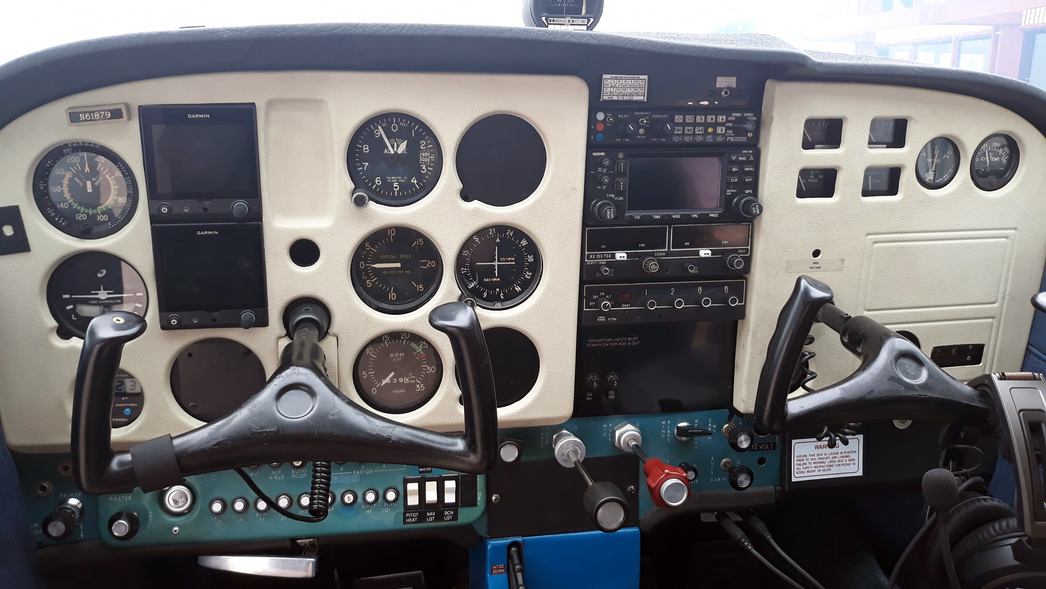 The dashboard of the airplane Niki trained in